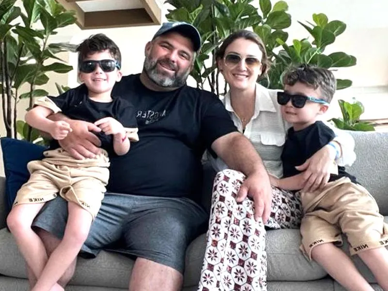 João Vitor com a família. - Foto: arquivo pessoal