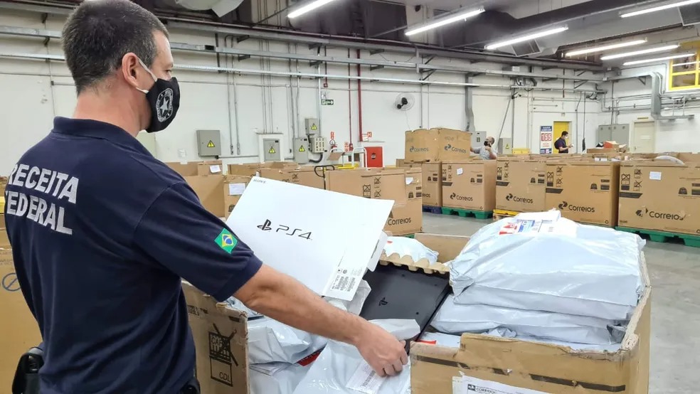 Novo leilão da Receita Federal será agora em setembro e terá iPhone e carros com preço bem barato. Os lances são online. - Foto: divulgação RF