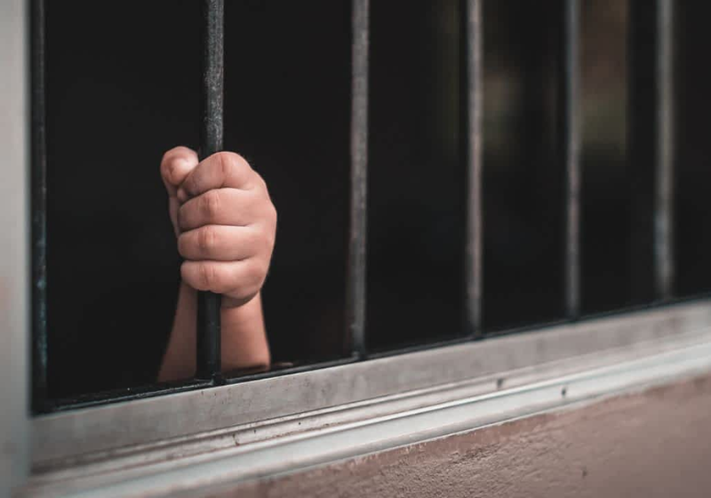 A mãe vivia em cárcere privado junto com os 3 filhos pequenos em BH e pediu ajuda à polícia pelo WhatsApp. O agressor foi preso em flagrante - Foto: Pixabay