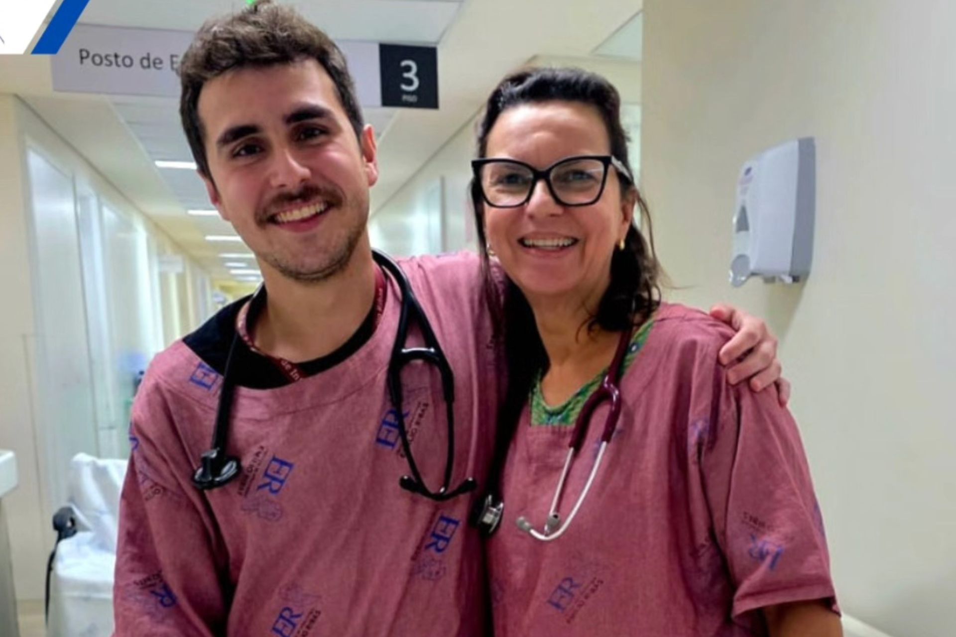 Rodrigo se formou em 2023 e foi trabalhar com Kristiane. Hoje, mãe e filho são médicos infectologistas no Hospital Emílio Ribas em São Paulo. - Foto: reprodução/Instagram
