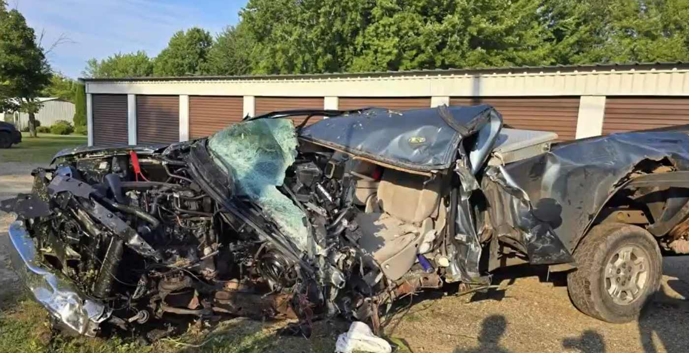 O carro da adolescente ficou destruído e ela foi salva graças ao iPhone que ligou sozinho para a emergência. Foto: Leskovacs