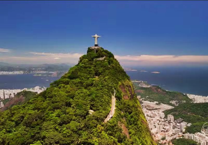 O Brasil bateu recorde de turistas este ano e o Rio de Janeiro é o local mais procurado pelos estrangeiros. - Foto: reprodução/JN