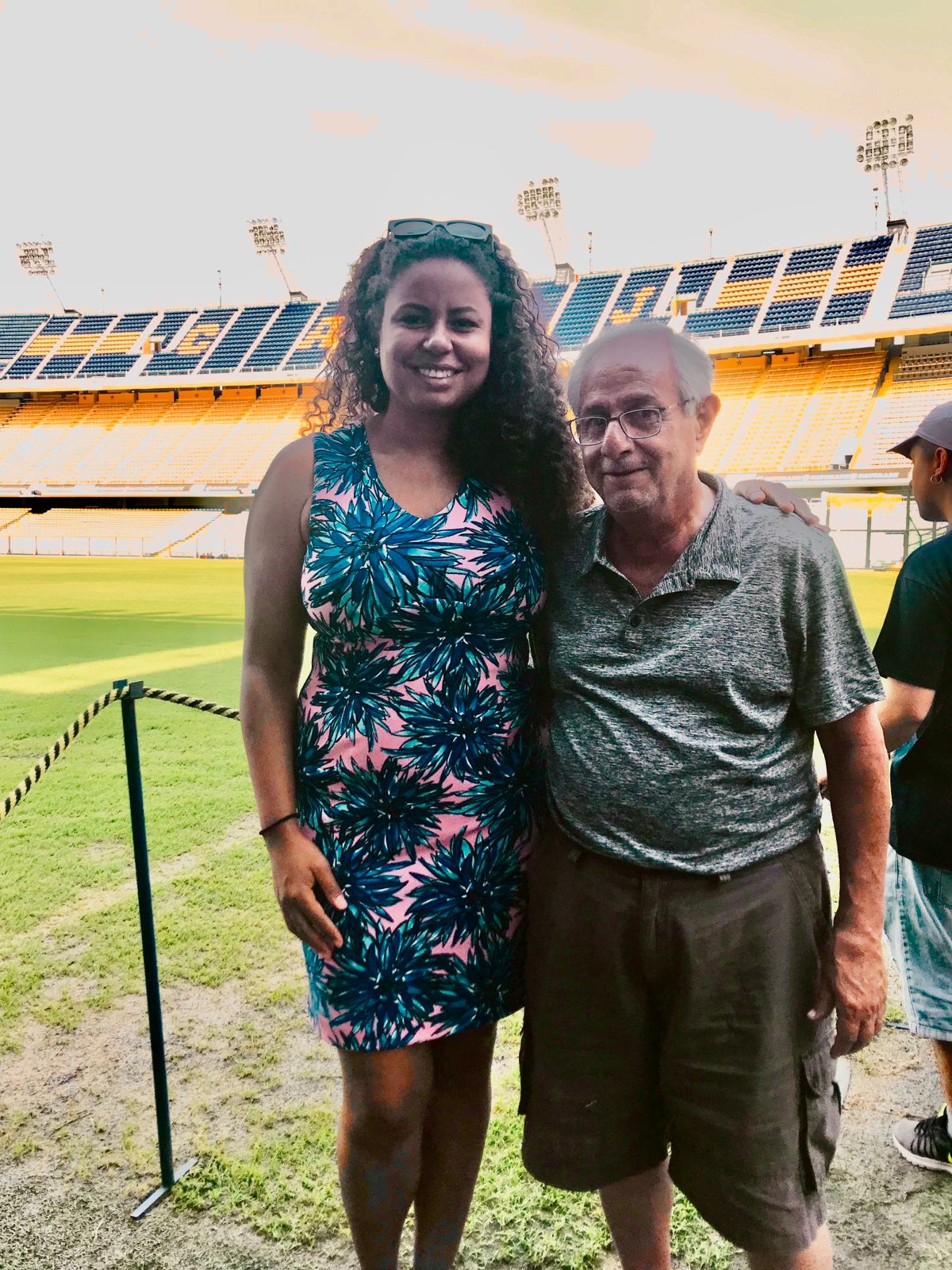 <em>Ana e o seu Dilso. A filha vai realizar o sonho do pai e fazer o primeiro cruzeiro. - Foto: arquivo pessoal</em>