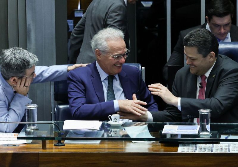 O Senado aprovou por unanimidade o fim do Imposto de Renda para quem ganha até R$ 5 mil. O presidente Lula agradeceu. - Foto: Lula Marques/Agência Brasil