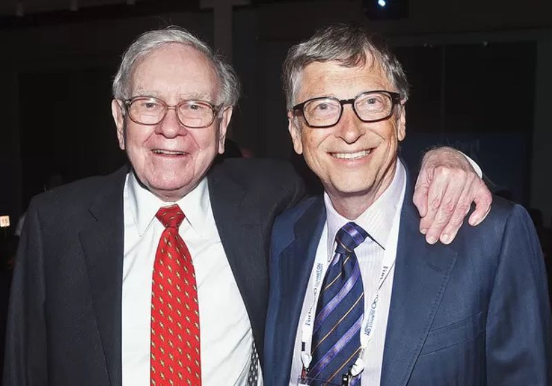 Warren Buffett e Bill Gates estão no topo do ranking dos bilionários mais generosos. Juntos, doaram quase US$ 50 bilhões.- Foto: Dimitrios Kambouris/Getty Images