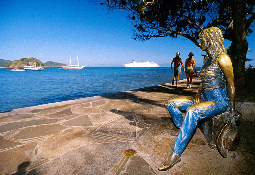 Estátua de Brigitte Bardot, em Búzios — Foto: Sergio Quissak/Prefeitura de Búzios