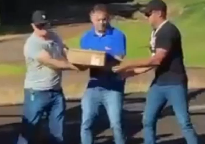 Após o tornado que atingiu o Paraná neste final de semana, a comunidade se uniu para ajudar as vítimas da chuva - Foto: Secom PR