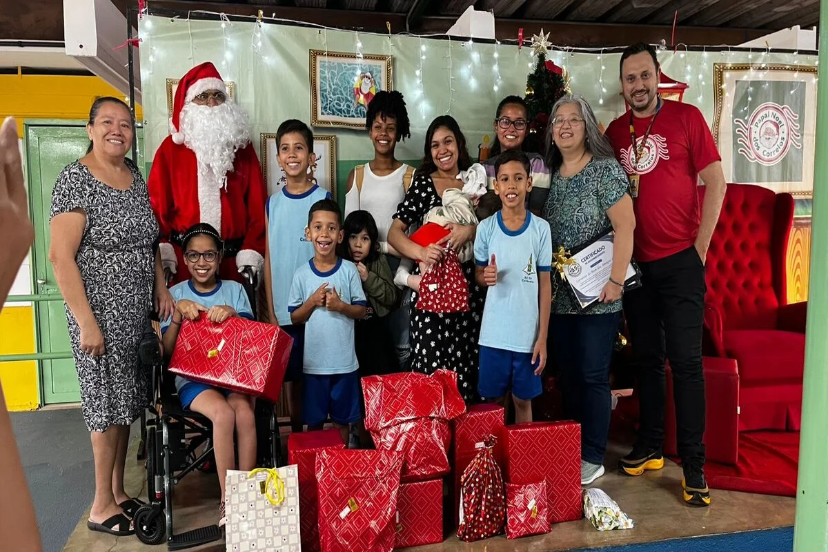 Os amigos unidos também deram presentes para toda a família da Francisca. - Foto: Maitê Doreto/Metrópoles