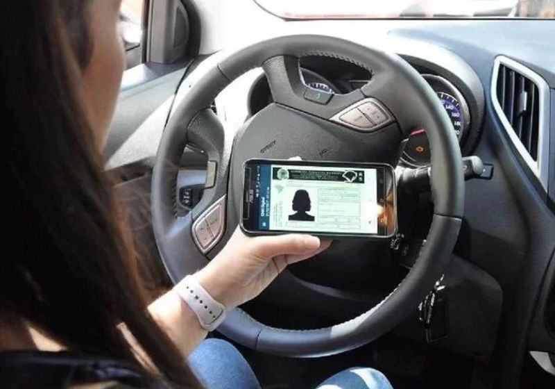 A CNH vai ficar até 80% mais barata porque não será mais obrigatório fazer aulas de autoescola para conseguir o documento. Contran aprovou. Foto: Douglas Mafra/DetranRS