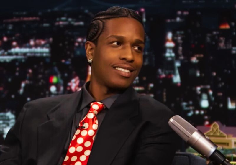 O Rapper ASAP Rocky revelou em entrevista que pagou o aluguel de todos os vizinhos do prédio onde viveu quando era pobre em silêncio e contou o motivo - Foto: The Tonight Show com Jimmy Fallon