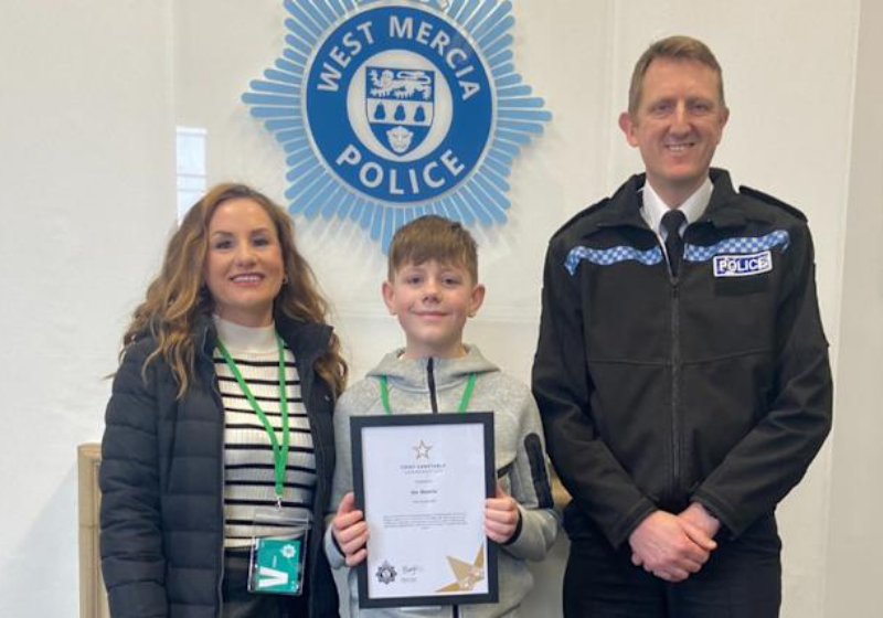 Um filho age rápido e salva a mãe dele. A mulher desmaiou no volante, mas conseguiu ser socorrida a tempo - Foto: arquivo pessoal