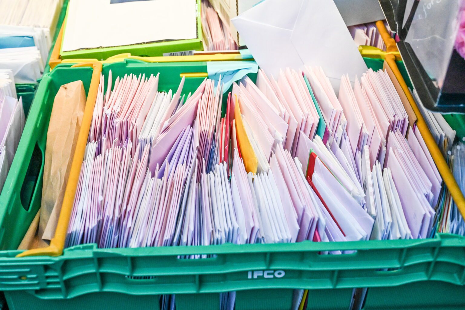 As mensagens chegaram de diversas partes do mundo! - Foto: SWNS