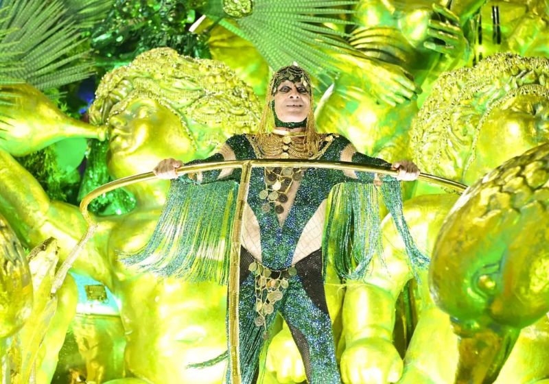 A homenagem a Ney Matogrosso, feita pela escola de samba Imperatriz Leopoldinense, no Rio de Janeiro, levantou a galera na Sapucaí. - Foto: Leo Franco/AgNews