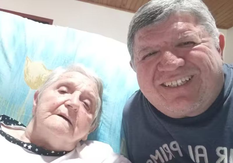 Nestor, filho da Dona Nair, contou que a mãe melhorou muito depois do tratamento com cannabis medicinal. - Foto: arquivo pessoal