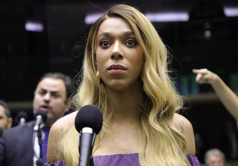 A deputada Erika Hilton vai pedir ao CNJ o afastamento dos desembargadores de Minas que inocentaram homem de 35 que abusou de menina de 12. - Foto: Mario Agra/Câmara dos Deputados