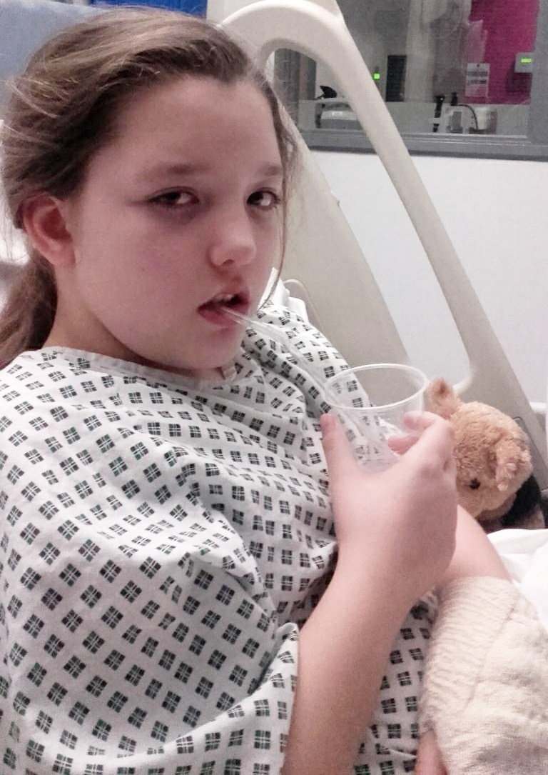 Elspeth durante o tratamento - Foto via Elspeth Cadwallader / SWNS