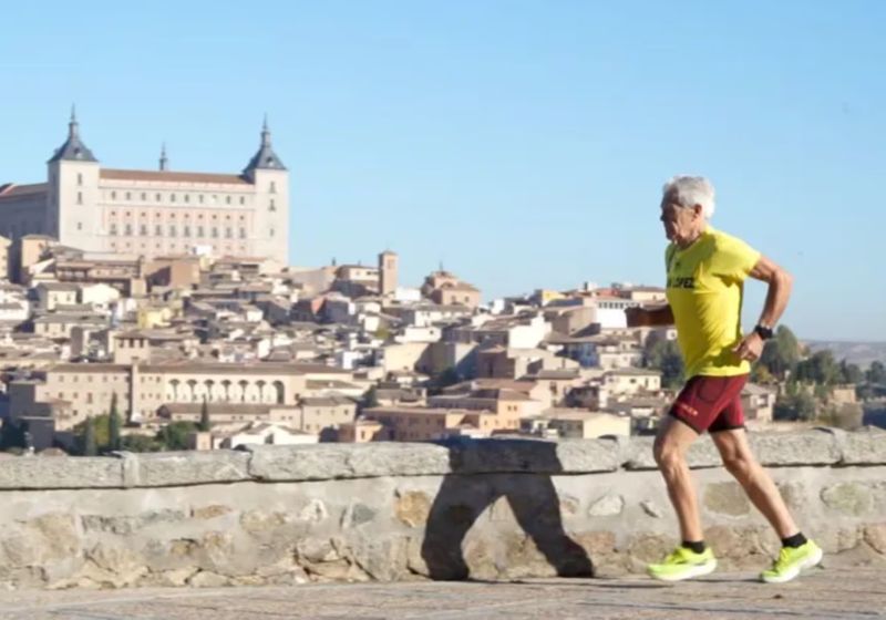 Seu Juan é recordista mundial dos 50 km na categoria de 80 a 84 anos. Foto: Martina Sáenz Garrido e Ainize Urdiales González/Universidade de Castilla-La Mancha