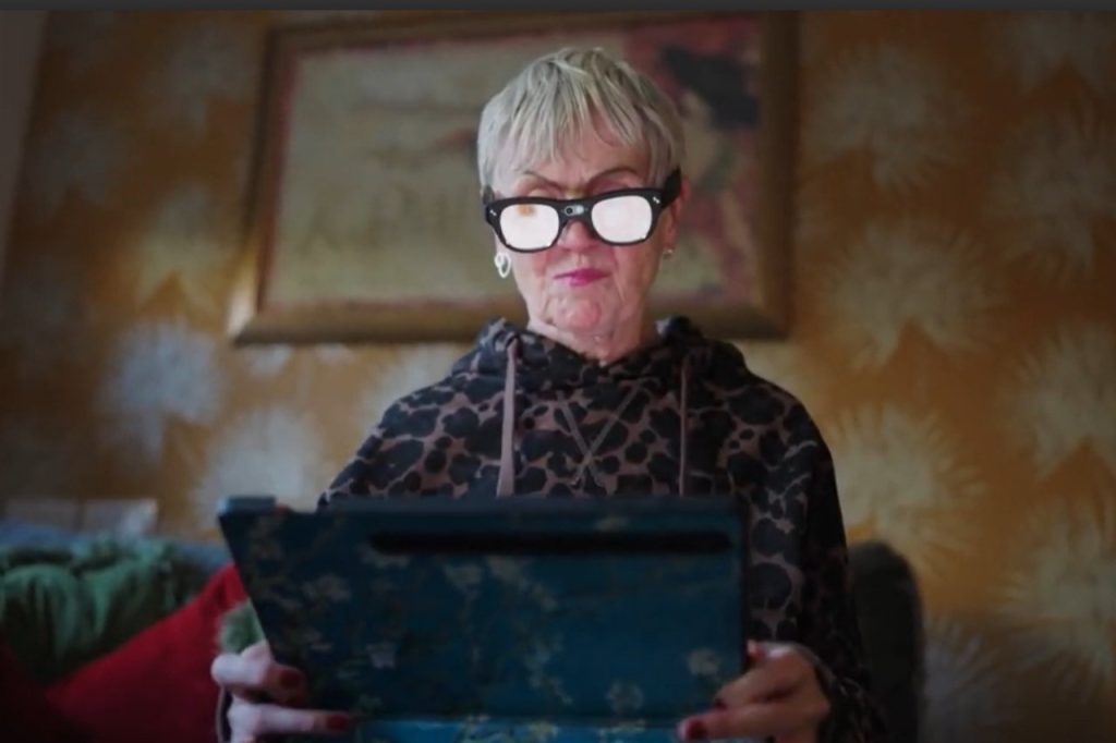 Os óculos serão disponibilizados a partir de 2027 - Foto: SWNS