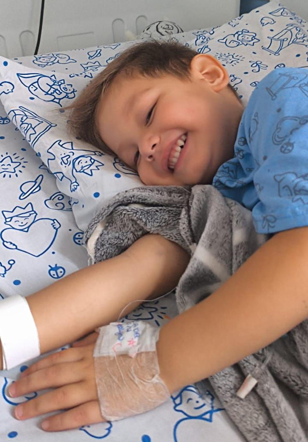 Rafael Sato durante atendimento médico — Foto: Arquivo pessoal