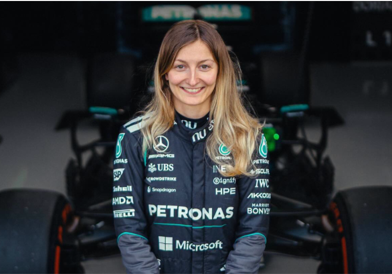 Doriane Pin fez um teste com a Mercedes. Ela é a primeira piloto de F1 após 50 anos. - Foto: redes sociais