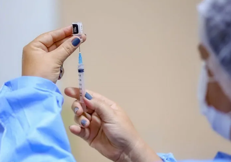 A Anvisa aprovou o uso da vacina Arexvy no combate a bronquite e outras doenças respiratórias. Leia a matéria completa. - Foto: Gov.br