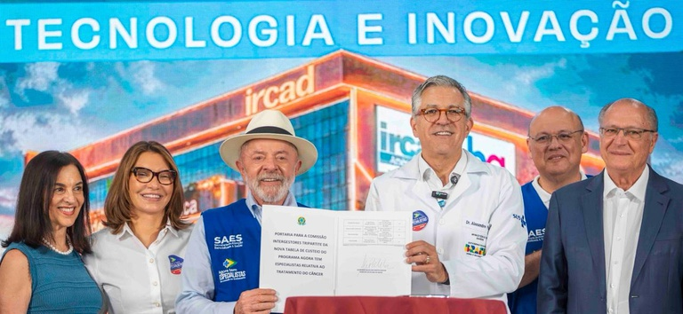 O presidente Lula assinou o decreto que autoriza os novos medicamentos - Foto: João Risi/MS