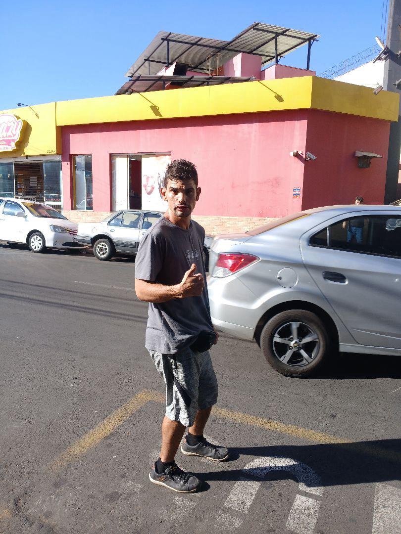 O Bruno tem 31 anos e começou a correr há pouco tempo no projeto Pernas Voluntárias, em Hortolândia (SP) - Foto: arquivo pessoal