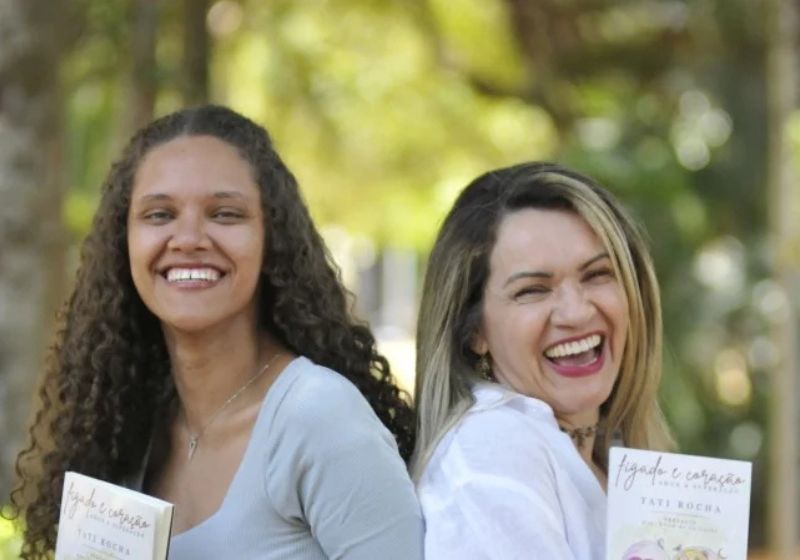 A Tati doou parte do fígado para a filha Ana quando era bebê. Depois ajudou a criança a enfrentar um câncer linfático. A história de superação virou livro: Fígado & Coração. - Foto: Ed Alves CB/DA Press