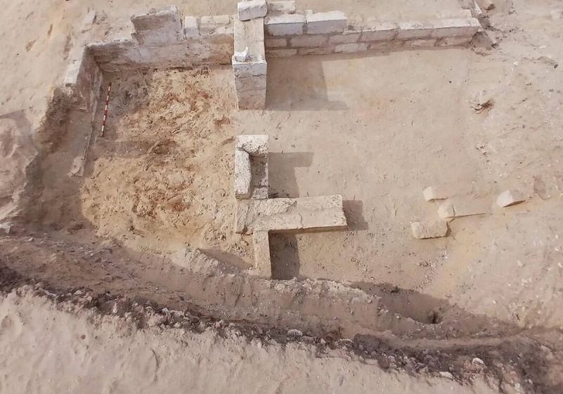 Os arqueólogos encontraram um trecho de Ilíada, de Homero, em uma múmia de 1600 anos atrás, no sul do Cairo, no Egito. - Foto: Ministério de Turismo e Antiguidades do Egito