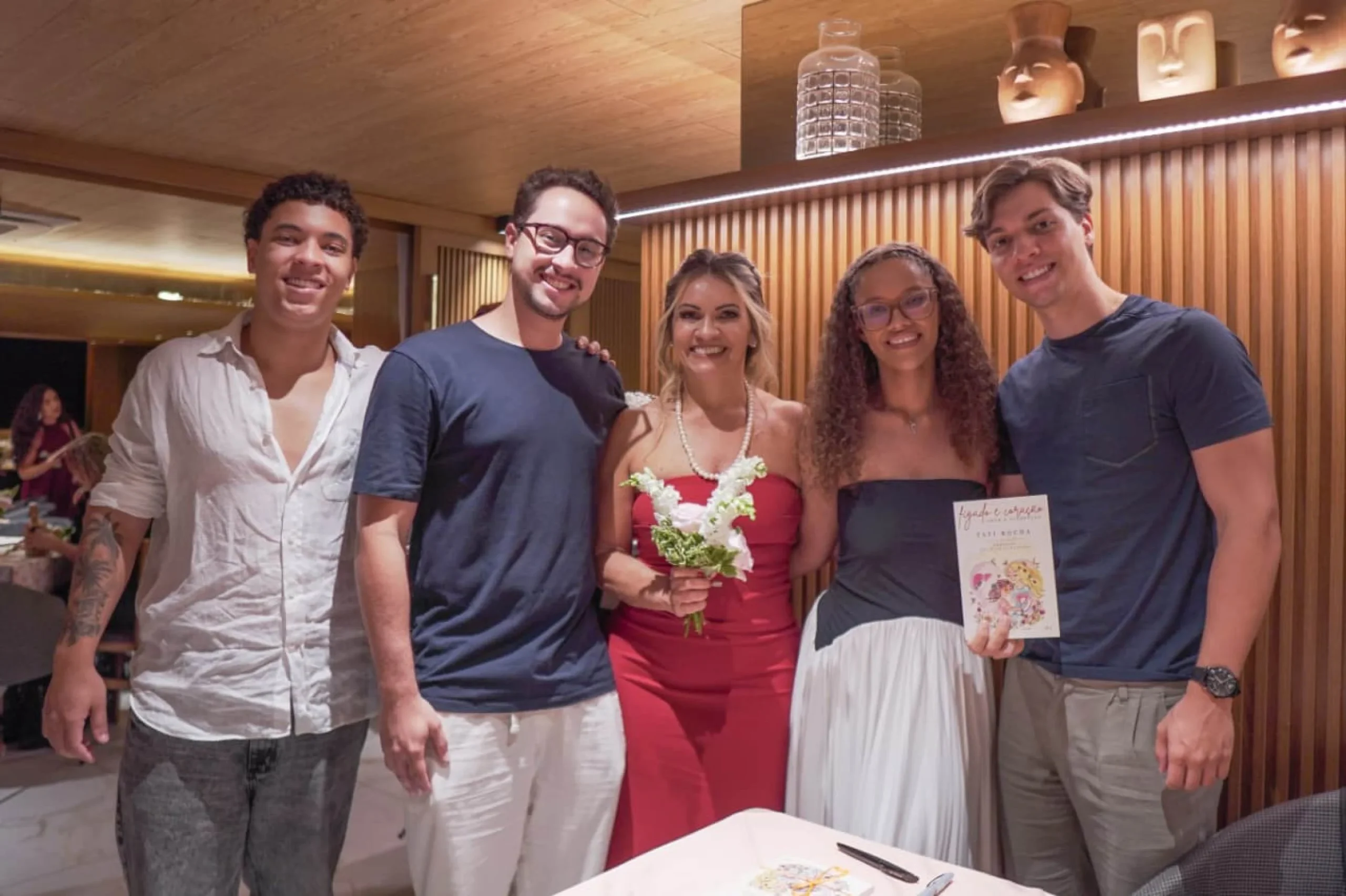 A família durante o lançamento do livro, em Brasília. - Foto: Juliete Castro