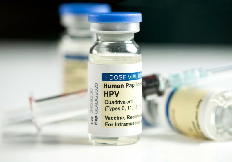 A pesquisa sobre a vacina contra o HPV, publicada na The Lancet, mostra que nenhuma mulher morreu de câncer de colo do útero na Inglaterra. - Foto: Adobe Stock