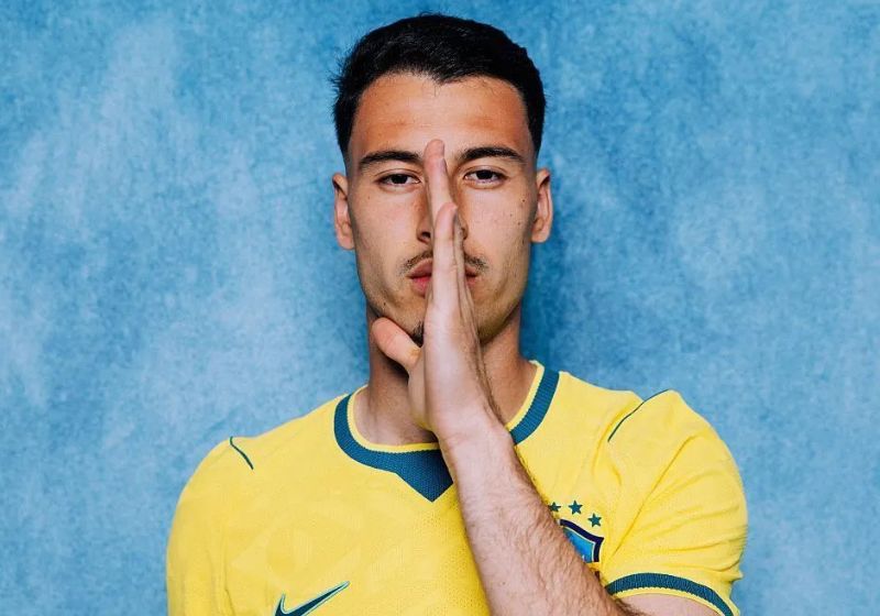 Martinelli, o herói que salvou o Brasil contra o Japão, nasceu em Guarulhos (SP), começou na base do Corinthians e brilha no Arsenal, da Inglaterra. - Foto: FIFA/Getty Images