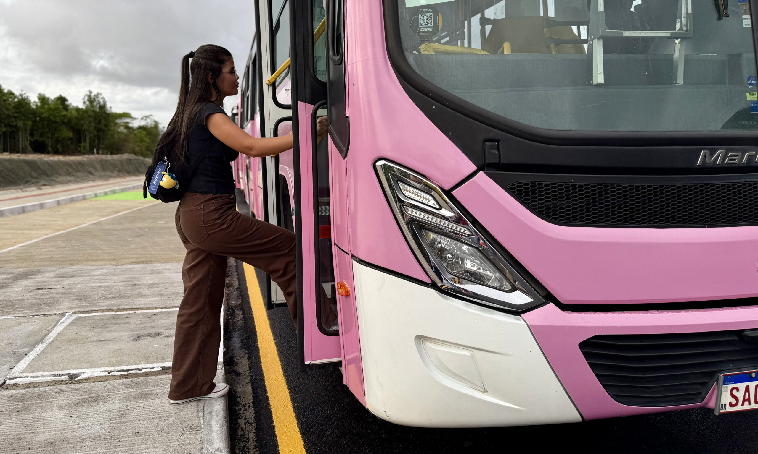 pessoas que se identificam com o gênero feminino e crianças de até 12 anos acompanhadas por mulheres. Foto: Ascom DMTT