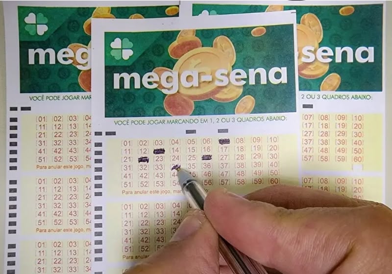 Um bolão de Fortaleza (CE) ganha sozinho R$ 164,8 milhões na Mega-Sena. Foram 100 cotas e o dono da lotérica é um dos ganhadores. - Foto: Rafa Neddermeyer/Agência Brasil
