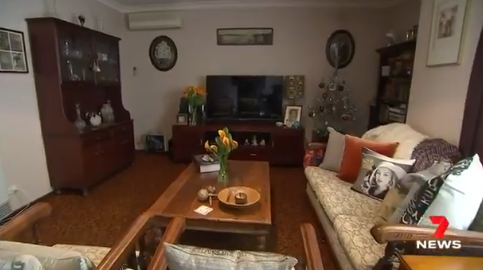 A sala do apartamento que o proprietário doou para a inquilina - Foto: 7News