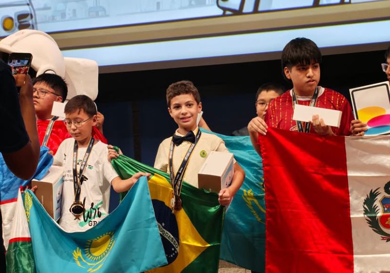 Pedro é o Menino brasileiro de 10 anos que ganhou ouro na olimpíada internacional de matemática, Copernicus Mathematics Olympiad. - Foto: arquivo pessoal cedido ao SNB