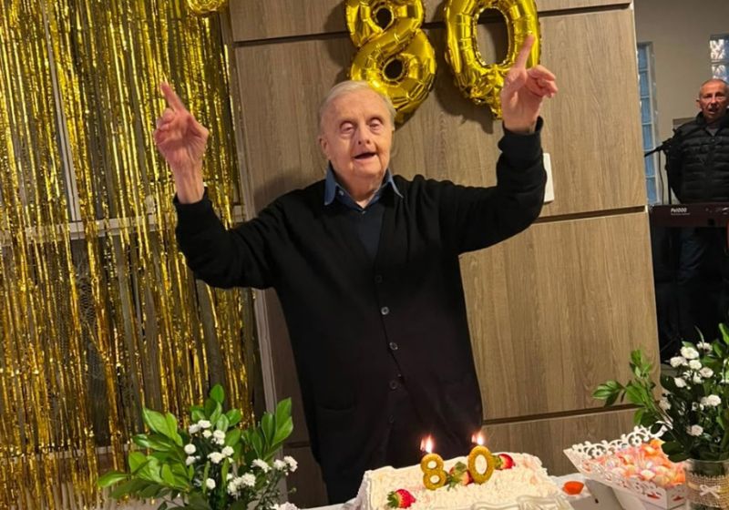 João César Melchiori, o Neno, vive em São Manuel (SP) e foi reconhecido pelo RankBrasil; aos 80, é o idoso com Down mais longevo do país. - Foto: Arquivo Familiar