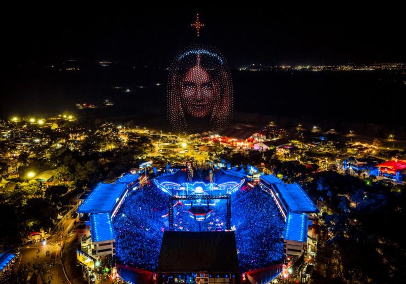 O DJ Alok abriu mão do pagamento da apresentação na Festa do Peão de Barretos e fez uma homenagem a Marilia Mendonça neste sábado, no interior de São Paulo. - Foto: RT_imagens