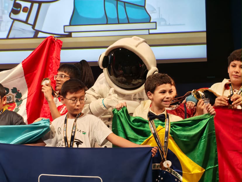 Pedro, o menino brasileiro de 10 anos que ganhou ouro na olimpíada internacional de matemática, Copernicus Mathematics Olympiad. - Foto: arquivo pessoal cedido ao SNB