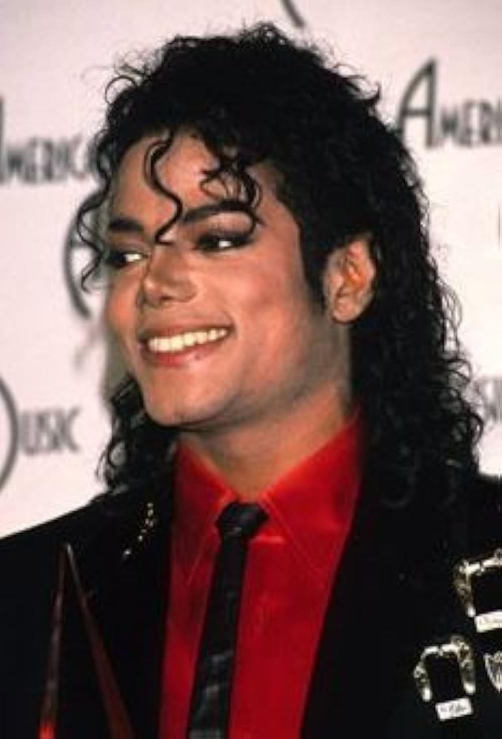 Michael Jackson doou mais de US$ 300 milhões em vida para ajudar pessoas de várias partes do mundo. - Foto: arquivo/divulgação