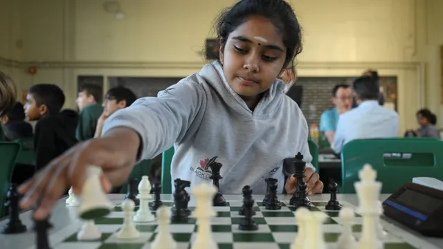 Bodhana Sivanandan começou a jogar xadrez durante a pandemia de Covid-19, quando tinha apenas cinco anos. Foto: Reuters