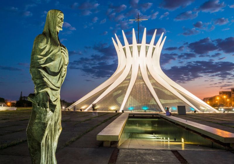 Brasília lidera o ranking de 2026 entre as cidades brasileiras com a melhor qualidade de vida, com 61,71 pontos no IDSC-BR. - Foto: Canva