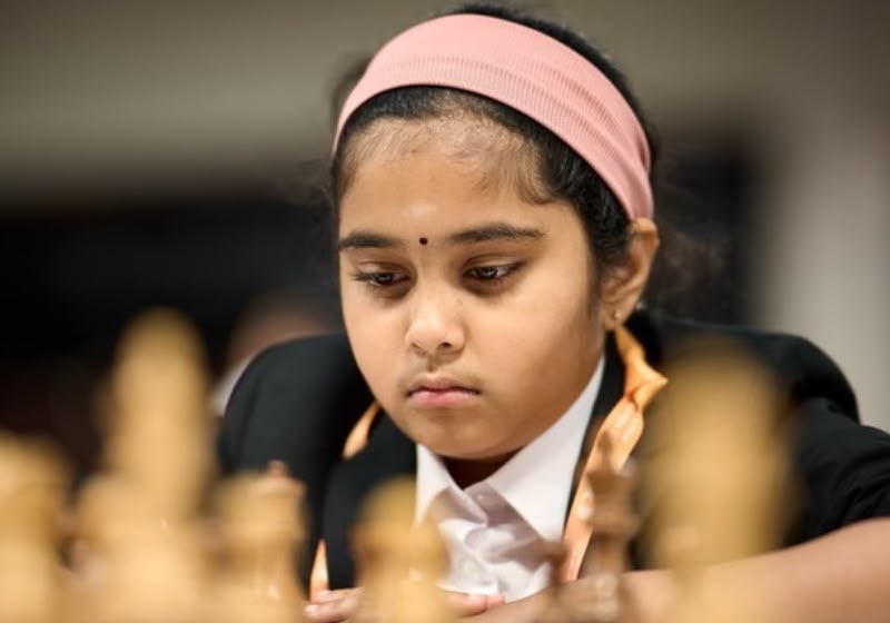 Menina de 11 anos no xadrez faz história ao conquistar requisito para título de Grande Mestre Feminina. Foto: Rafal Oleksiewicz/FIDE