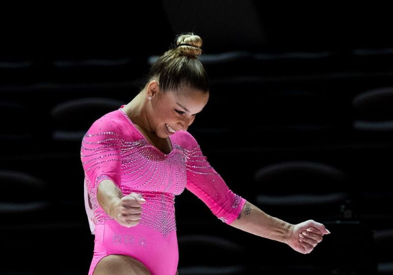 Flavia Saraiva venceu a trave neste domingo, na Hungria, depois de também conquistar o ouro nas barras assimétricas no sábado. - Foto: MeloGym/CBG