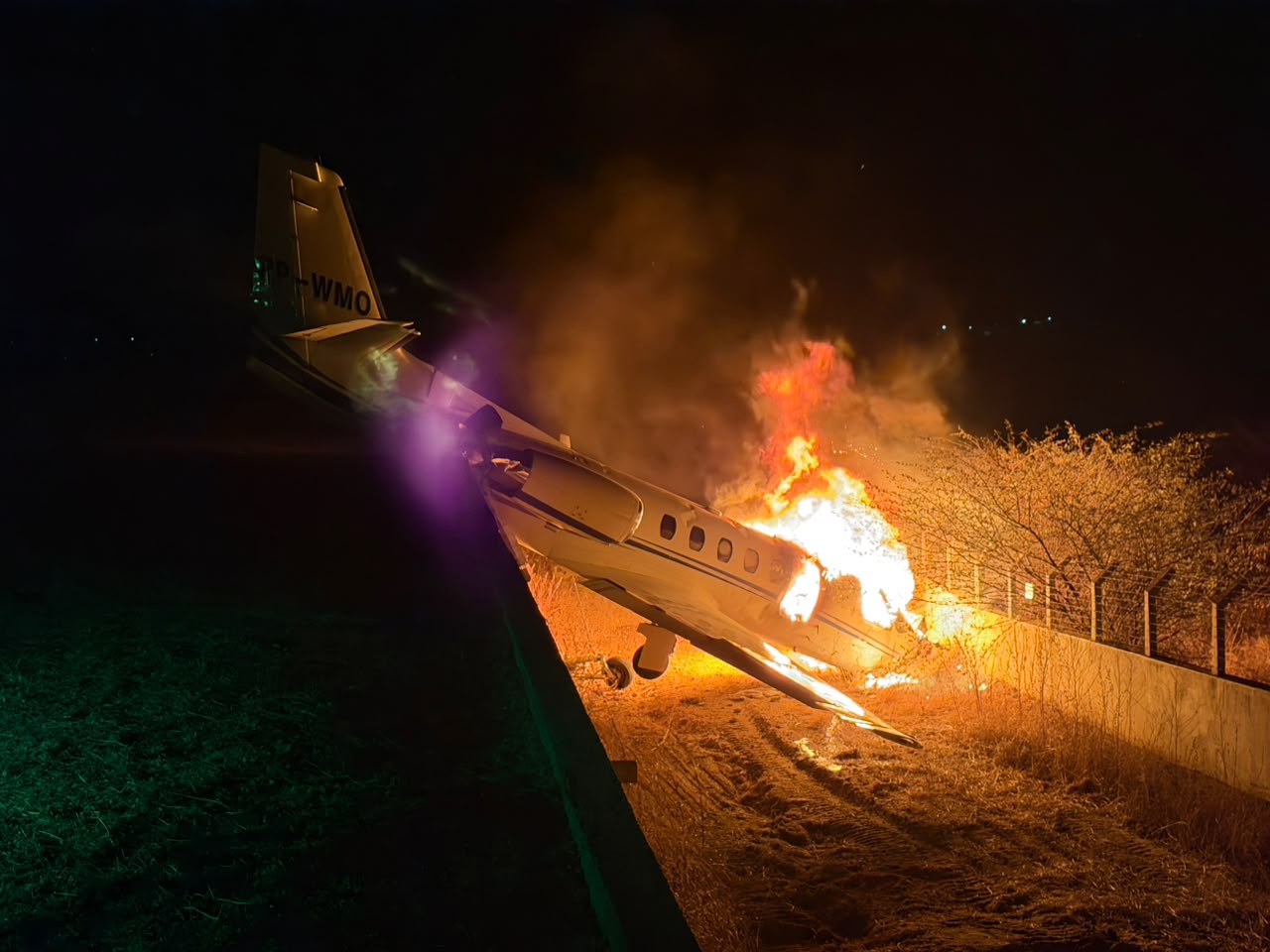 A equipe do Rey Vaqueiro viajava dividida em duas aeronaves, uma delas pegou fogo. - Foto: CBMRN