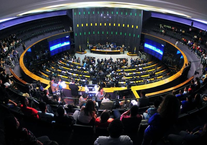 Concurso da Câmara abre 66 vagas imediatas e 118 para cadastro de reserva para Analista Legislativo. As inscrições começam em 15 de outubro. - Foto: Agência Câmara