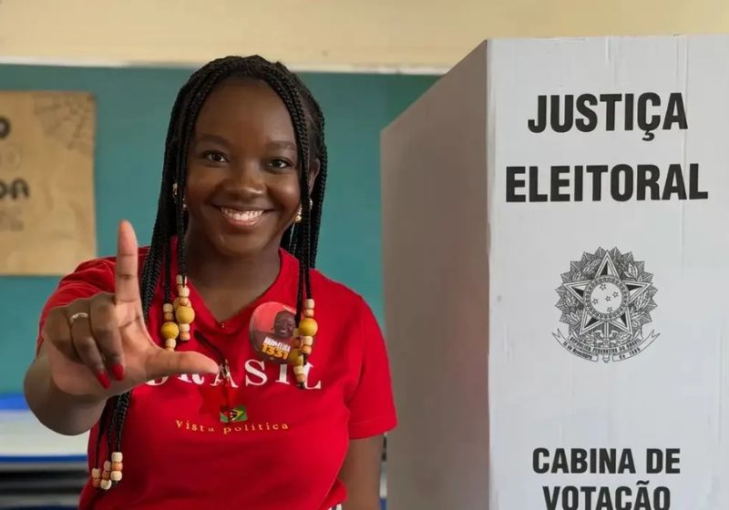 Quem é Ana Elisa, a mulher mais votada de Minas que vai ajudar Lula nas redes para a reeleição