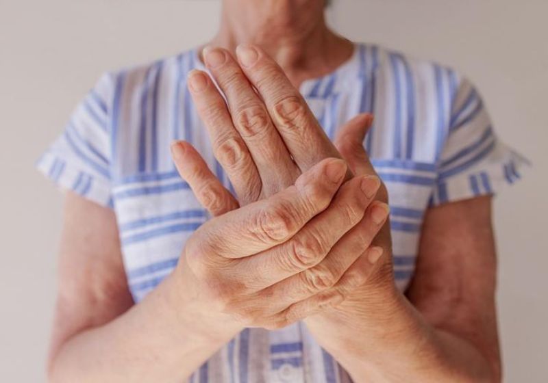 Novo medicamento experimental para Parkinson apresenta resultados promissores em pesquisa realizada na Austrália e no Reino Unido. - Foto: reprodução/ HUBrasil