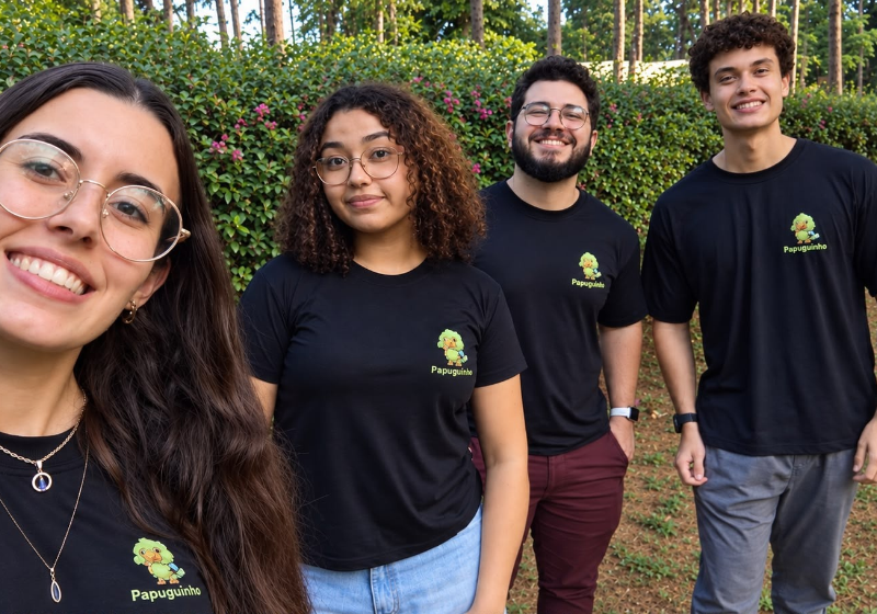 Estudantes do IFSP desenvolveram o Papuguinho, aplicativo gratuito que ajuda crianças com dificuldades de fala a se comunicar. Foto: IFSP/Divulgação