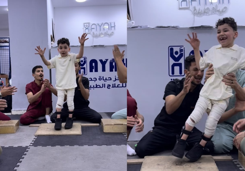 Menino abre um sorriso contagiante ao receber aplausos durante exercício de equilíbrio na fisioterapia. Foto: Reprodução/Instagram @pt_sakr.